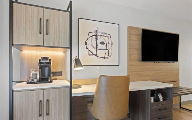 Country Inn &amp; Suites by Radisson, Savannah Airport, GA