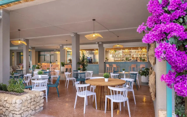 Sunny Makarska by Valamar