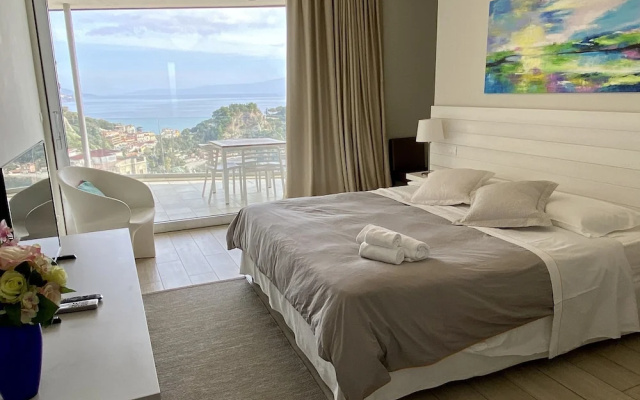 Isola Bella Infinity Suites