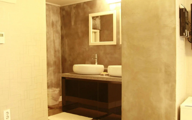 Crib 49 Guesthouse Seoul