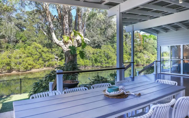 Luxe Waterfront Stay -Tallebudgera Creek