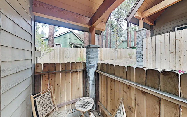 3987mant 3 Bedroom Condo