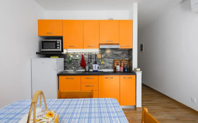 ANDREA house with apartments