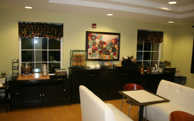 MainStay Suites Jacksonville near Camp Lejeune