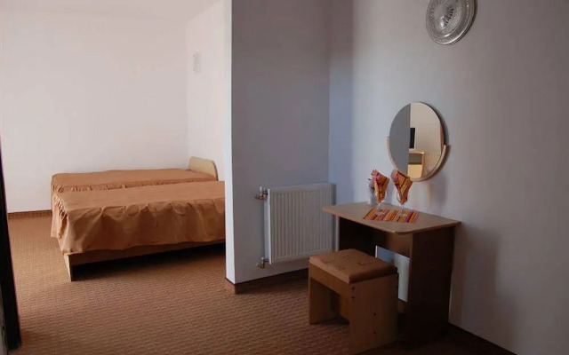 Class Hotel