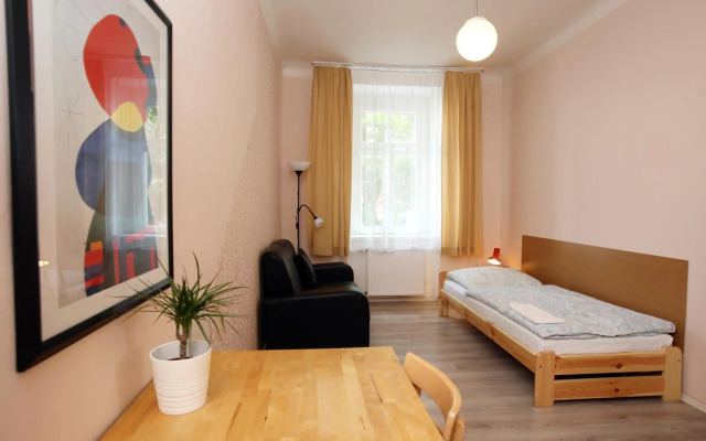 Hostel Dakura