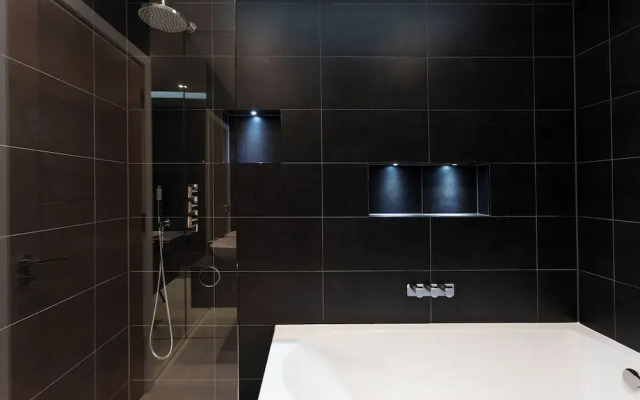 Stunning Central Windsor Town House