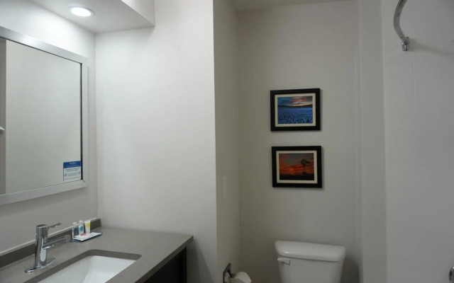 Comfort Inn & Suites Frisco - Plano