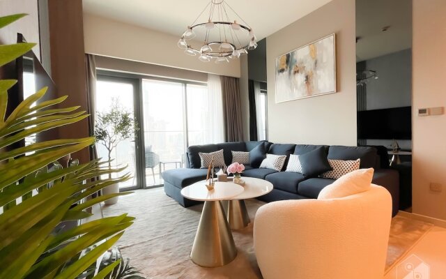 Ultimate Luxury in the Heart of Downtown