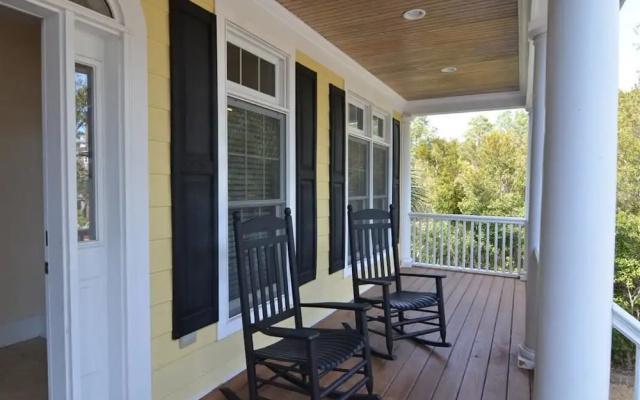 Beach  4 Bedroom Home