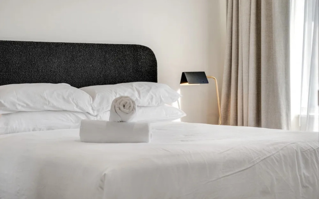 Center 1-bed With Sauna, Gym, BBQ & Parking – Guest Rooms – Canberra
