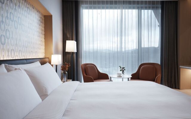 Marriott Jeju Shinhwa World Hotels & Resorts