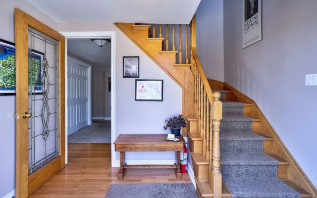 Finlay House Bed and Breakfast Niagara - on - the - Lake