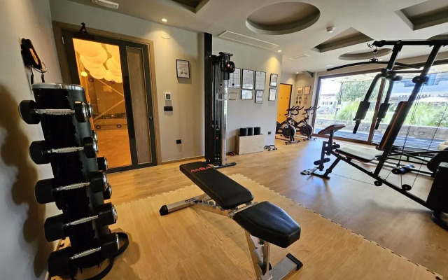 Petousis Hotel & Suites