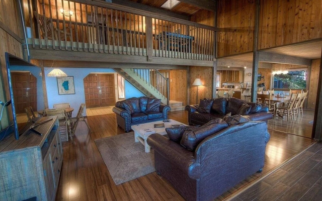 Cyh1281- Tahoe Acres 5 Bedroom Home