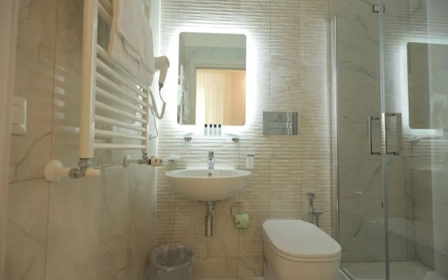 Garibaldi Suite