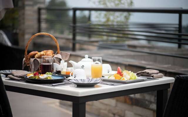 Cleo Lake Kivu Hotel
