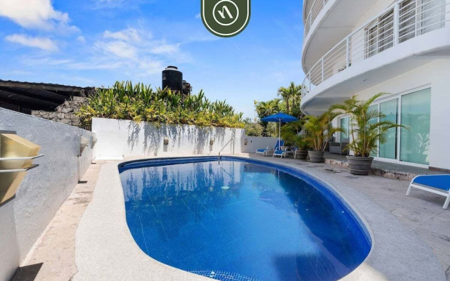 Stunning 2 BR Condo - Oceanview Terrace - Downtown