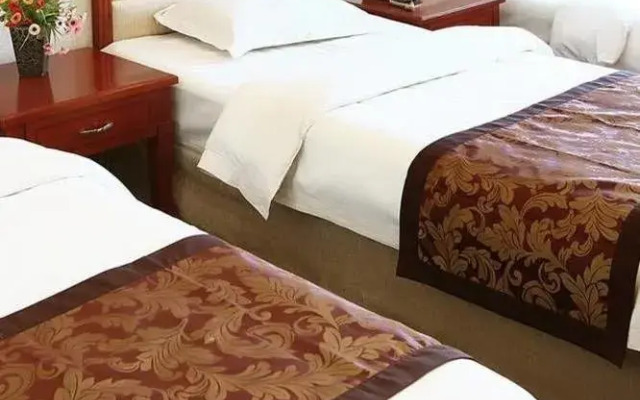 Yatai Hotel