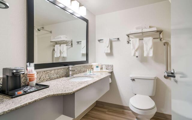 Quality Inn Jacksonville near Camp Lejeune