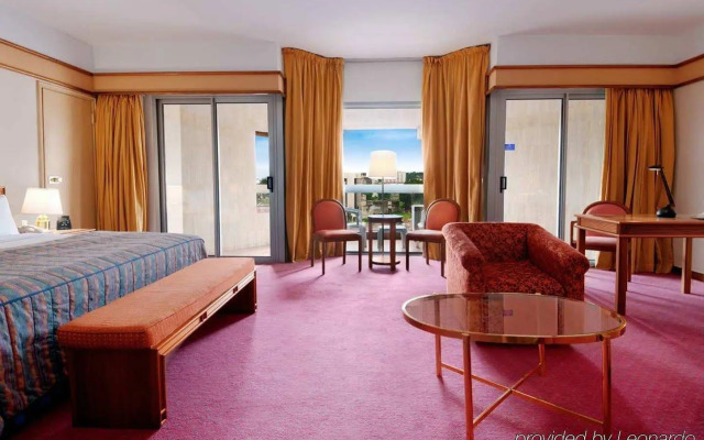 Hilton Yaounde
