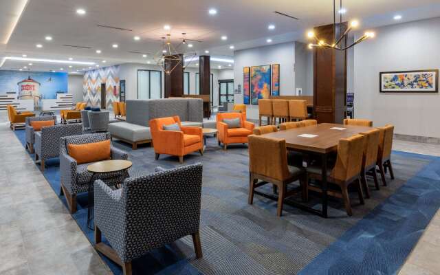 La Quinta Inn & Suites by Wyndham Dallas - Frisco Stadium