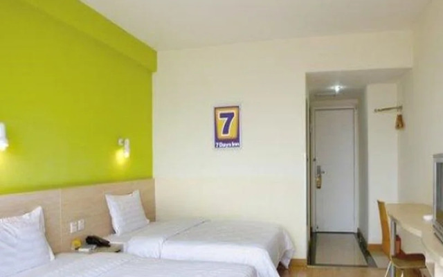 7 Days Inn (Jiaocheng Donghuan Road)