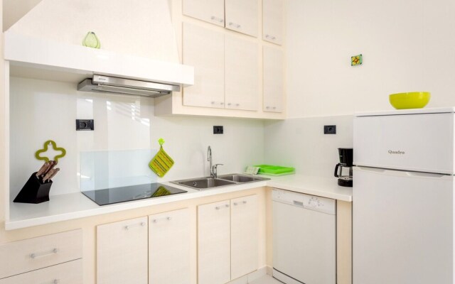 Fimi- With Swimming Pool - A2 Green