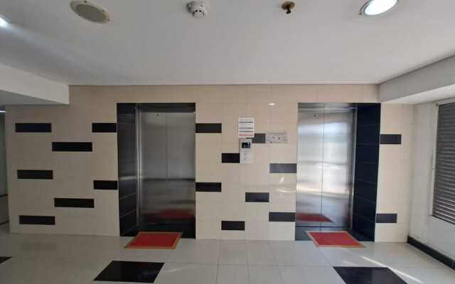 OYO Life 93106 Apartement Grand Sentraland By Andi