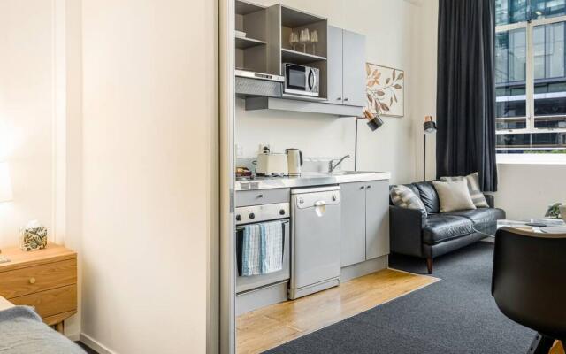 Open-Plan Living In The Heart Of Auckland