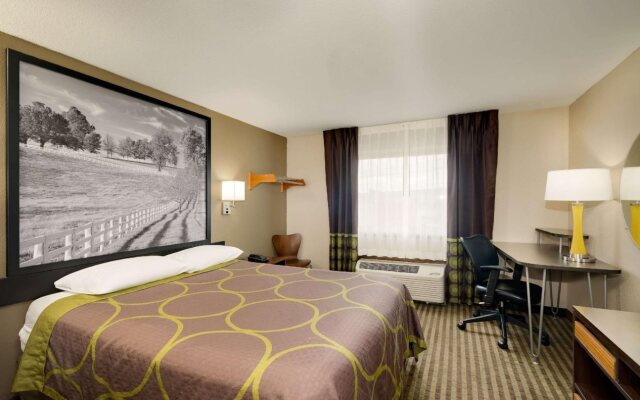 Super 8 By Wyndham Lexington Winchester Rd