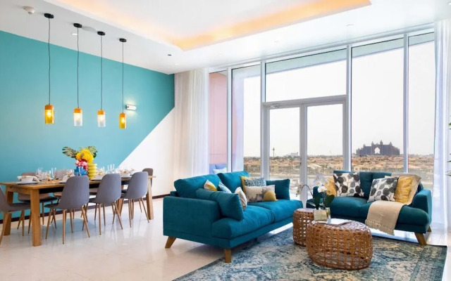 Palm Jumeirah Luxury w Private Beach Atlantis View