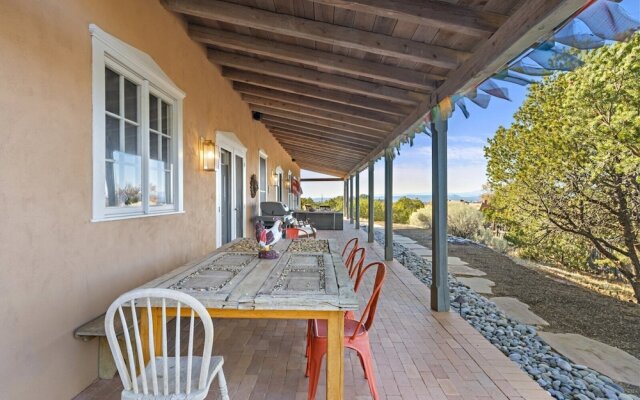 Arroyo Vista - Secluded Southwestern Luxury