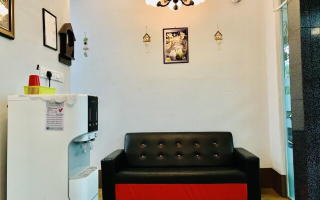 OYO Home 90330 Vvilla Motel