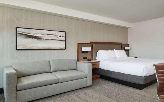 DoubleTree by Hilton Fullerton