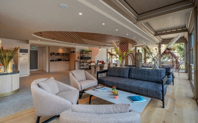 Oli Hotel And Suites