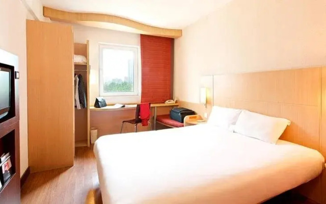 ibis Luoyang Hi Tech Dev Zone
