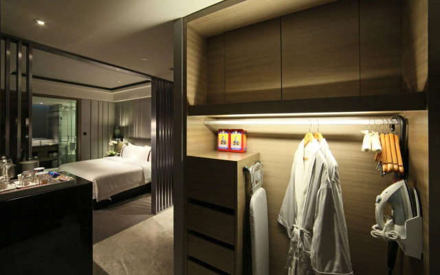 Rhombus Park Aura Chengdu Hotel