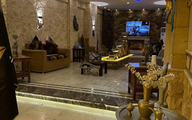 Sahara Pyramids Inn