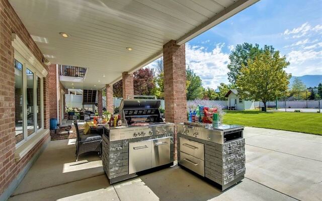 Luxury Estate with Mountain Views