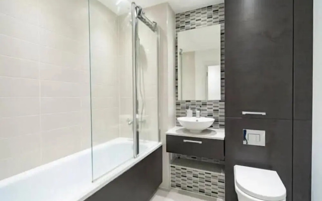 Stylish 1 Bedroom Apartment near London City