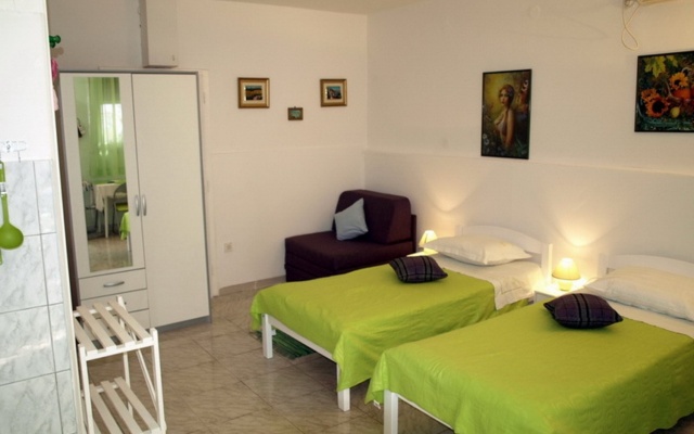 Studio apartment Edvard - garden terrace : SA1- zeleni  Split, Riviera Split