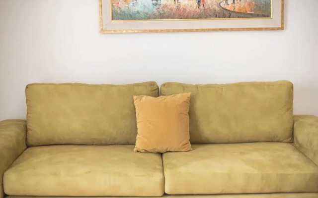 Victoria Majestic Suites Apartments