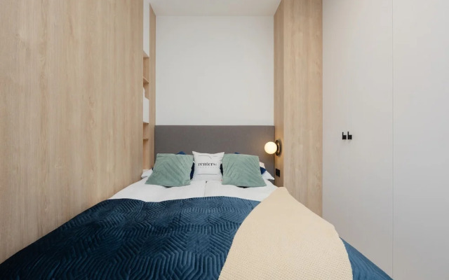 Studio Mennica Residence by Renters Prestige