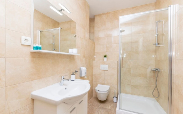 Apartments and Rooms Adriatic Suites