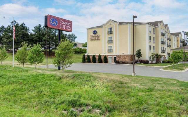 Comfort Suites near Hot Springs Park
