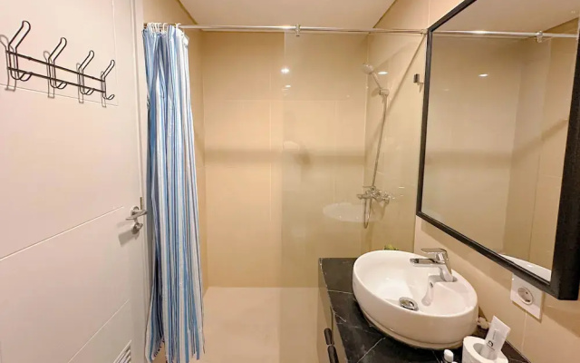 1Br Good Designed At Grand Sungkono Lagoon Apartment