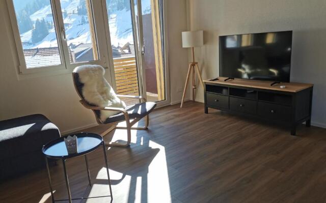 Chuenislodge1 Neu, grosse Terrasse & Designerofen, prächtige Aussicht