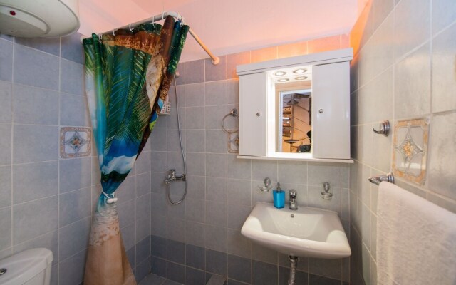 Jo's Guesthouse, Benitses