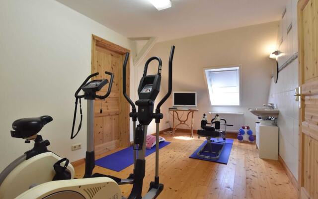 Comfy Apartment in Kröpelin near Sea Beach